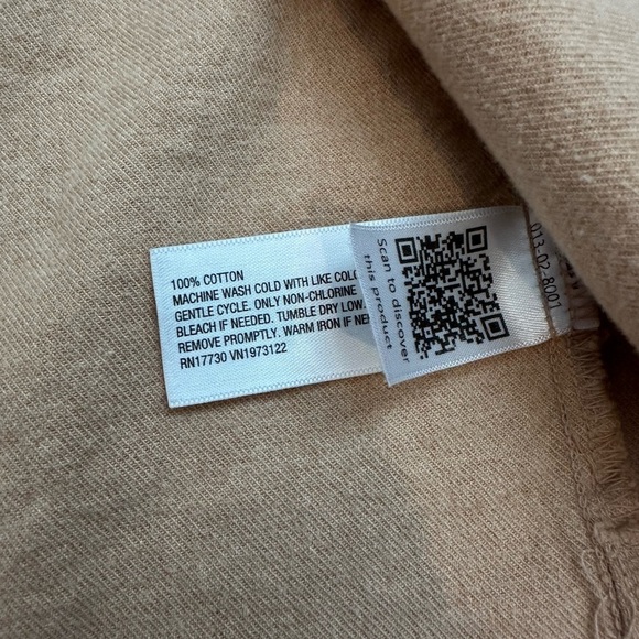 Universal Threads Oversized Fit Button Down Shirt - Picture 9 of 10